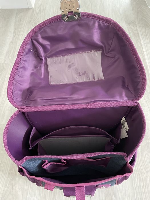 Детска раница, твърдо дъно, анатомичен гръб