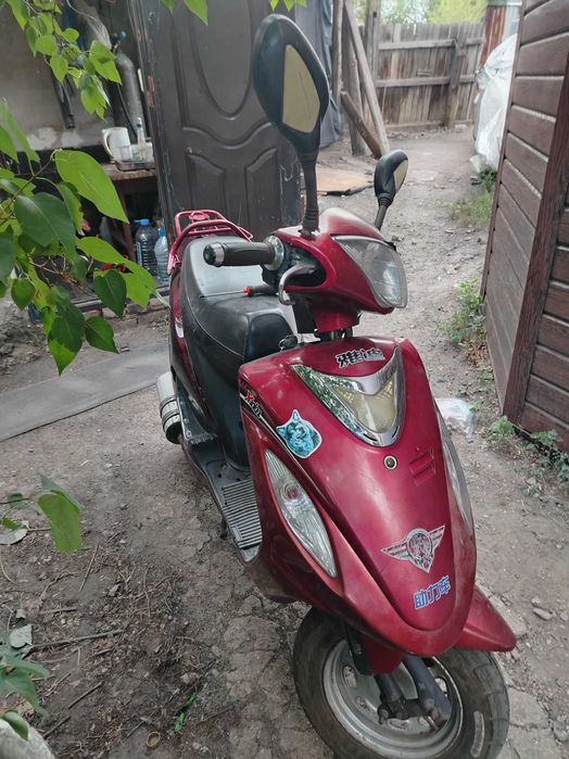 Скутер Yadea продам