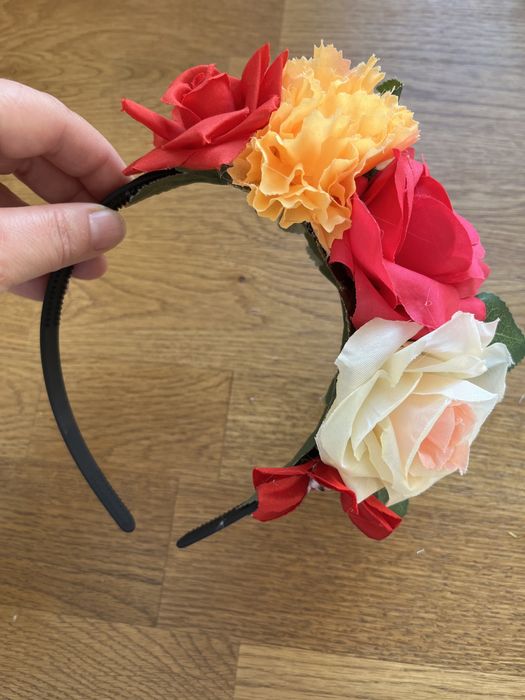 Диадема с цветя за народна носия