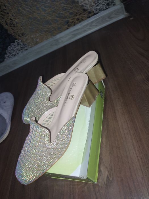 1 marta kiyilgan Yangi