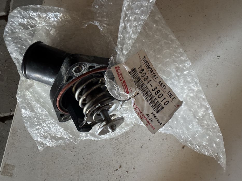 Термостат от тойоты ленд крузер 200