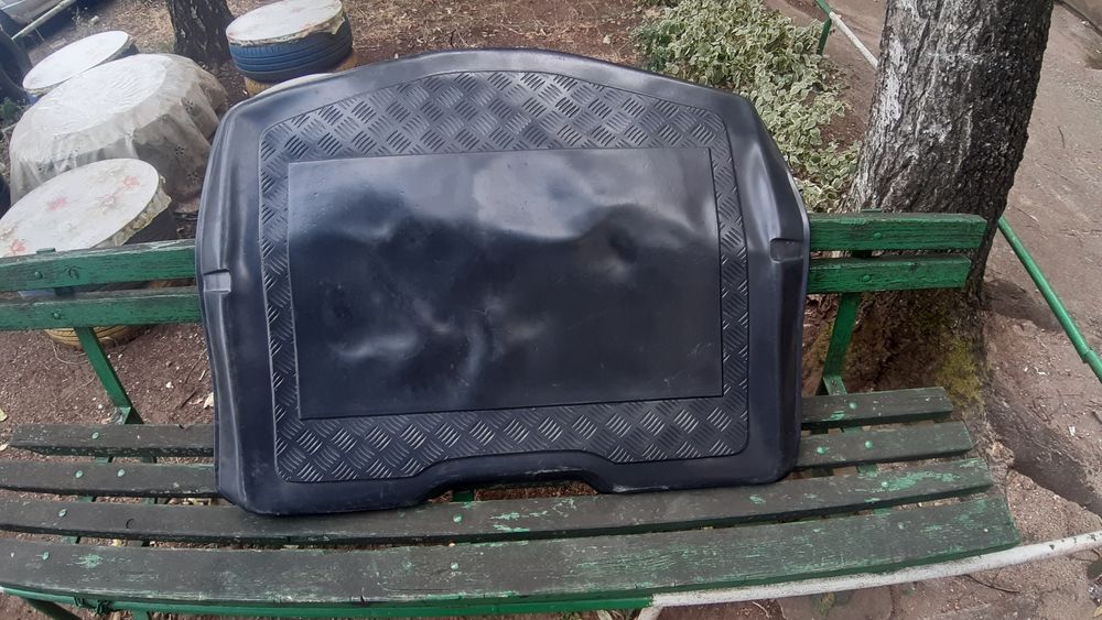 Подложка за багажник