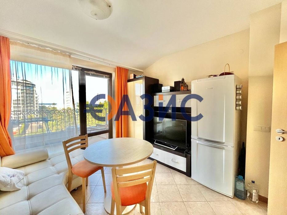 Продава се Двустаен апартамент в к.к. Слънчев бряг - 49 кв.м за 1409 €/кв.м - Снимка #8