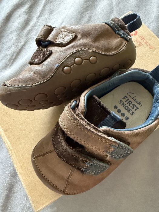 Бебе обувки Clarks