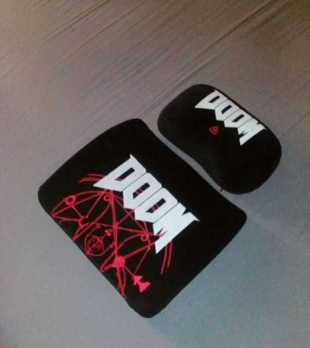 Оригинални възглавници за стол Noblechairs Hero DOOM Edition