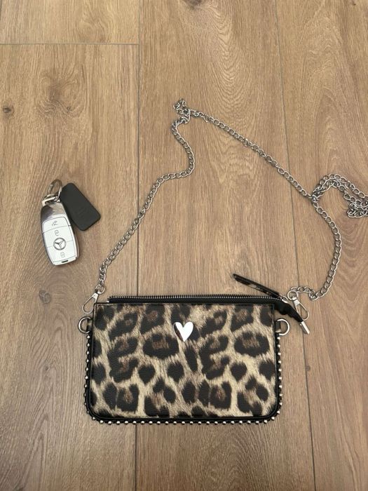 Стилна дамска чанта