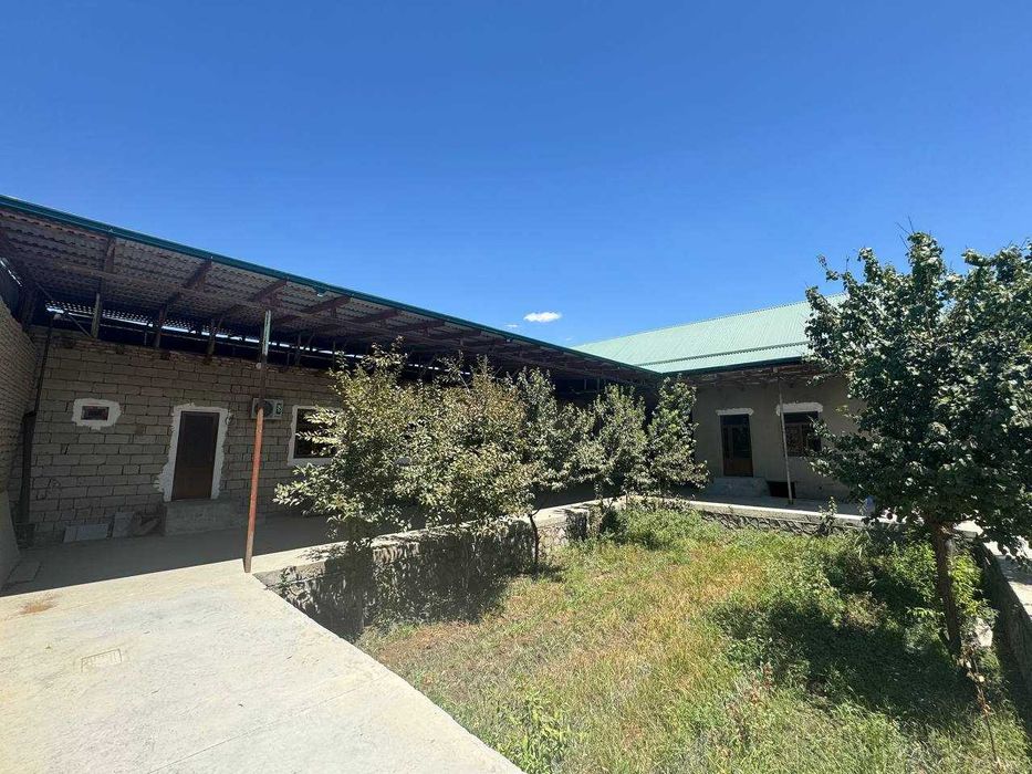 Elon hovli sotiladi yangi qurilgan