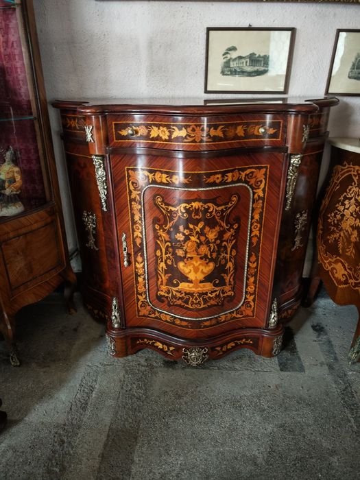 Барокова шкаф с интарзия