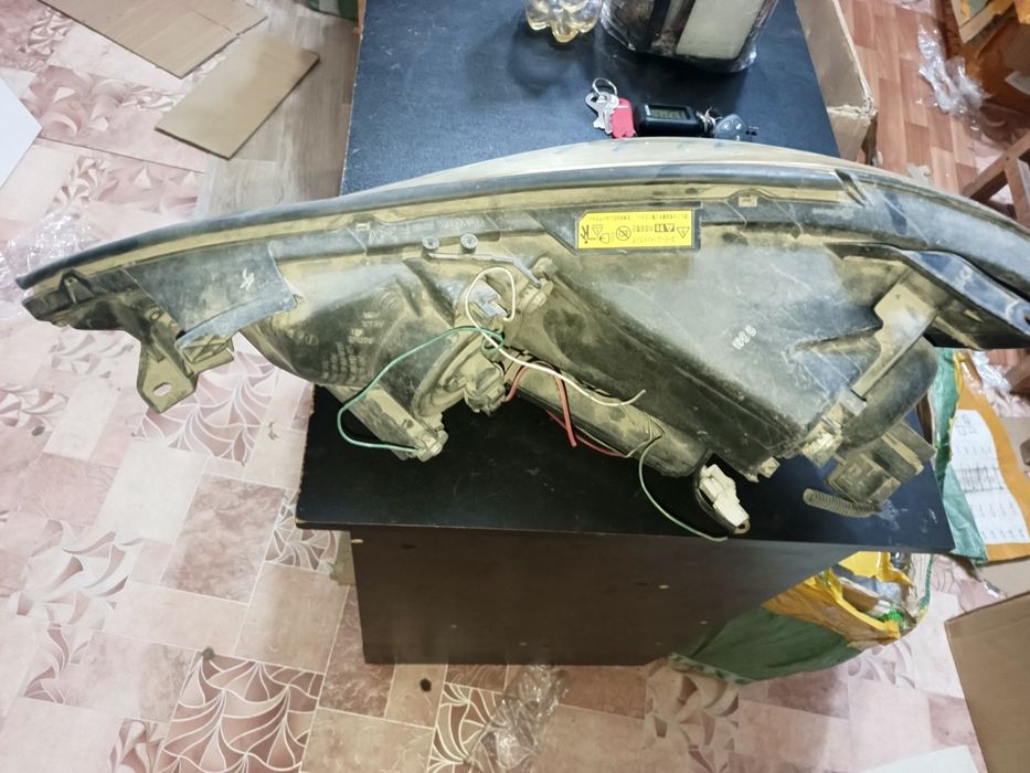 Фара Toyota ipsum Restailing