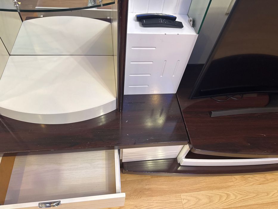 Стенка в гостинную. Самовывоз