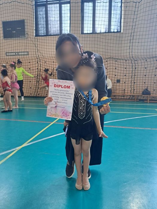 Gimnastika kupalnik 300.000 Продаётся купальник художественной гимнаст