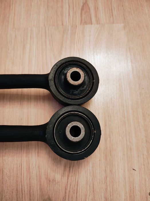 Ауди 100 ц3 предни носачи