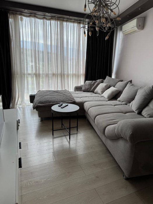 Дава се под наем Тристаен апартамент в София, в.з. Киноцентъра - 84 кв.м за 765 € - Снимка #1