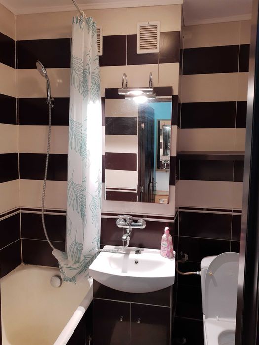 Proprietar inchiriez apartament cu doua camere