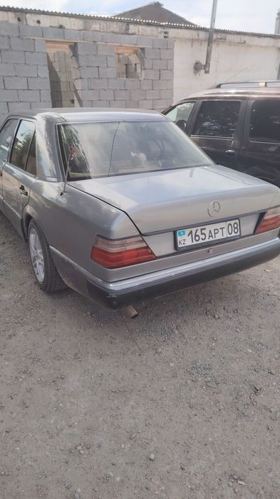 Продам мерс 124. В хорошем состоянии.