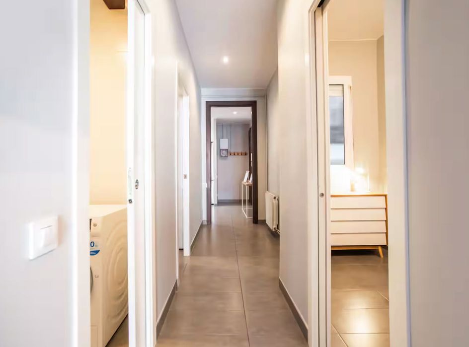 Дава се под наем Двустаен апартамент в София, Витоша - 66 кв.м за 438.6 € - Снимка #3