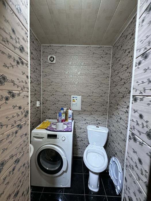 Uy sotiladi srochna qoyliq massif 5