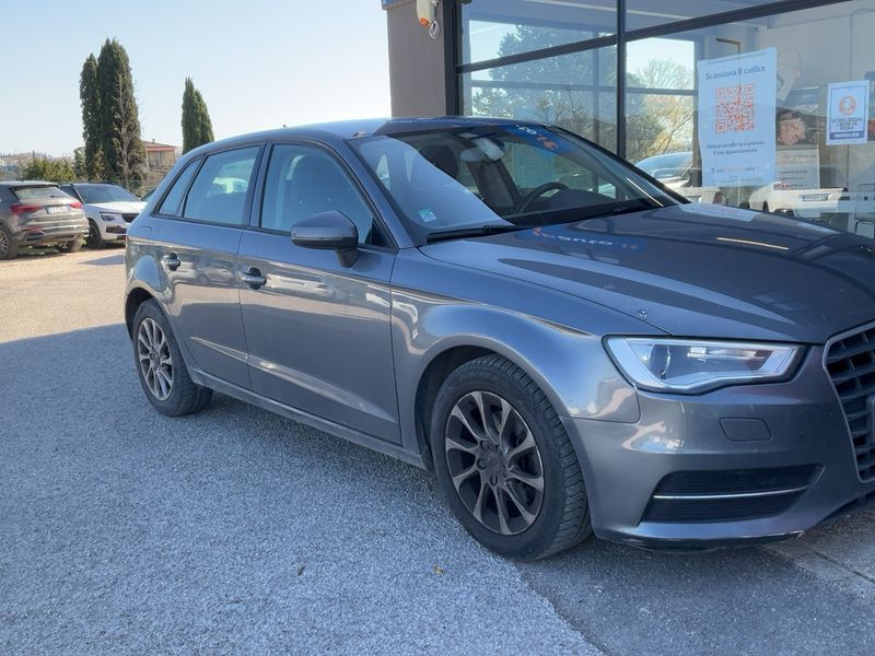 Audi A3 Sportback 1.6 TDI Young 2013