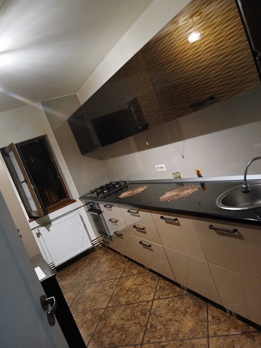 Vand apartament 4 camere