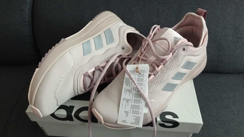 Adidas Fukasa Run дамски маратонки