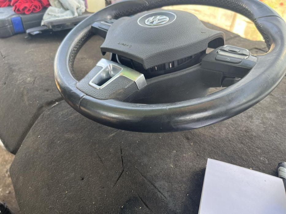 Волан с beg мулти пера Vw Passat Golf CC Tiguan Touran 3C8419091 н711