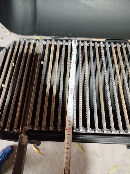 Grătar din butelie de gaz