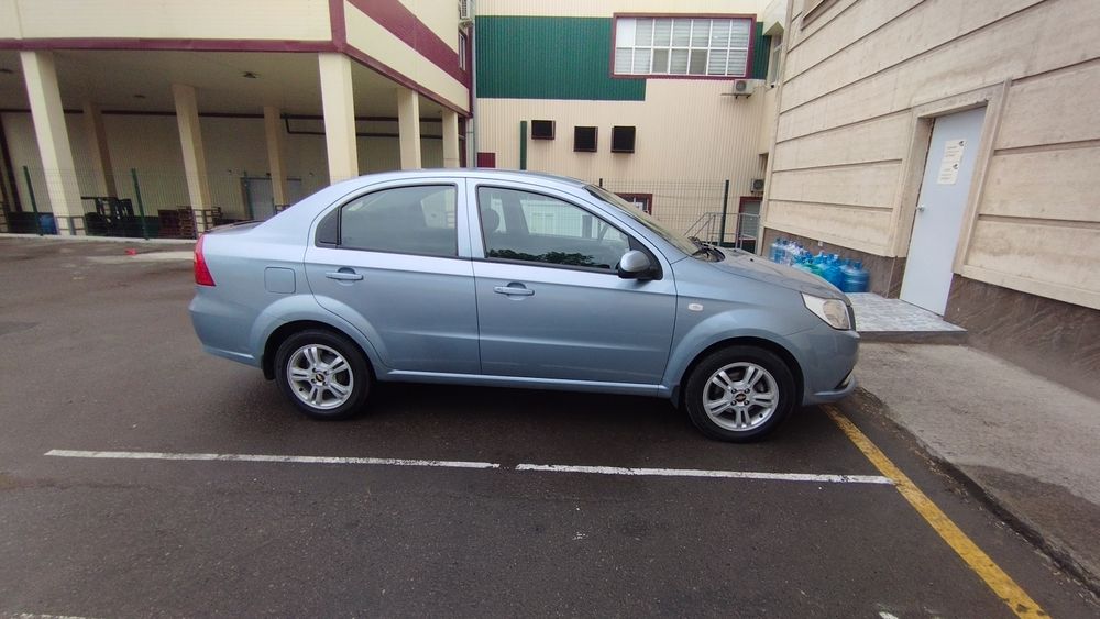 Продаётся nexia 3