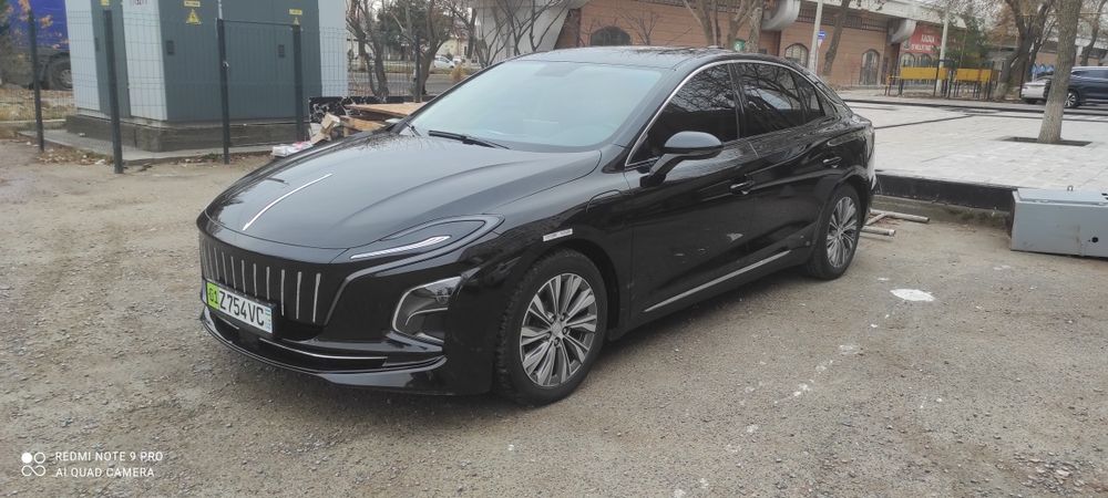 Hongqi e-qm5 sotiladi