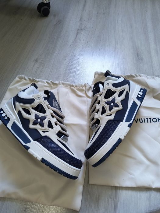 Louis Vuitton skates navy blue 42