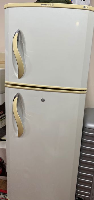 Холодильник LG (No Frost) в отличном состоянии