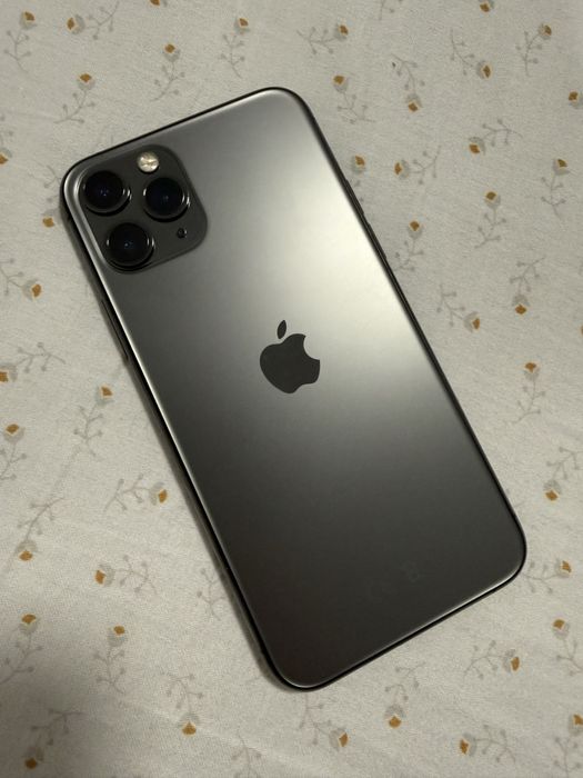Vand iphone 11 pro 256 GB