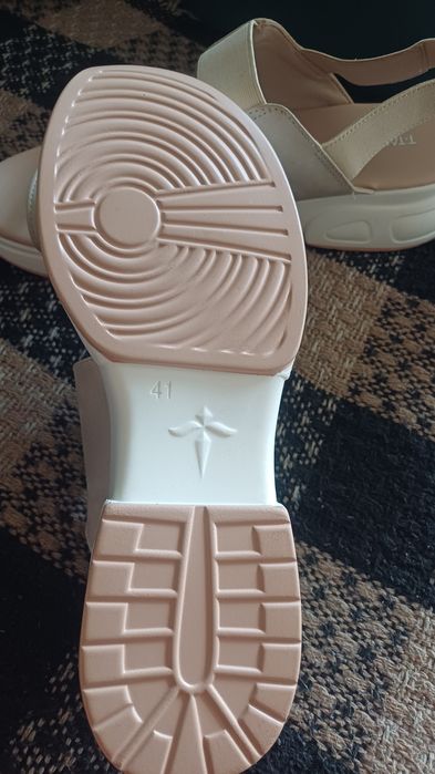 Босоножки новые, 41 размер