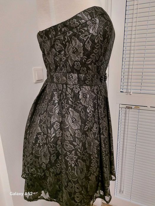 Оригинална вечерна рокля от дантела MATTOX