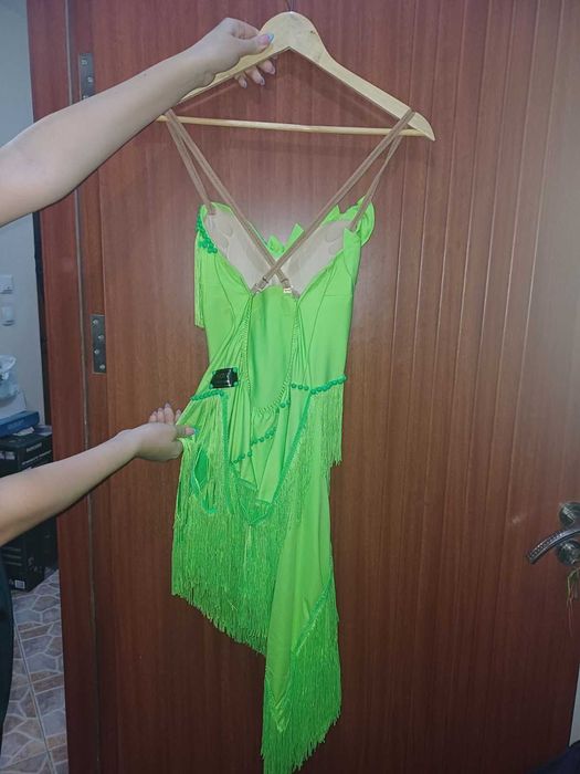 Продавам рокля за спортни танци - латина