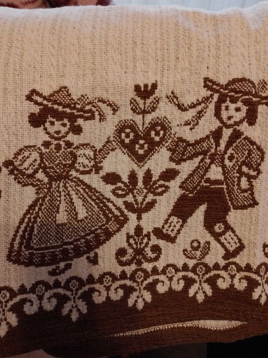 Покривка за маса, калъфки за възглавници