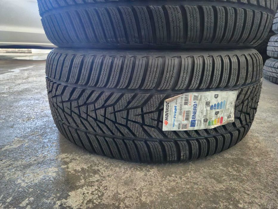 4 Anvelope M+S IARNA - 255/40/20 101W XL - Hankook Winter I*CEPT EV 3 - NOU - DOT 2023 !