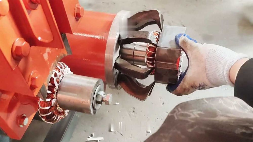 Машина REM-M за извличане на чиста мед от скрап електрически двигатели