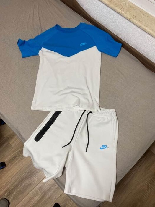 Nike tech fleece къс комплект
