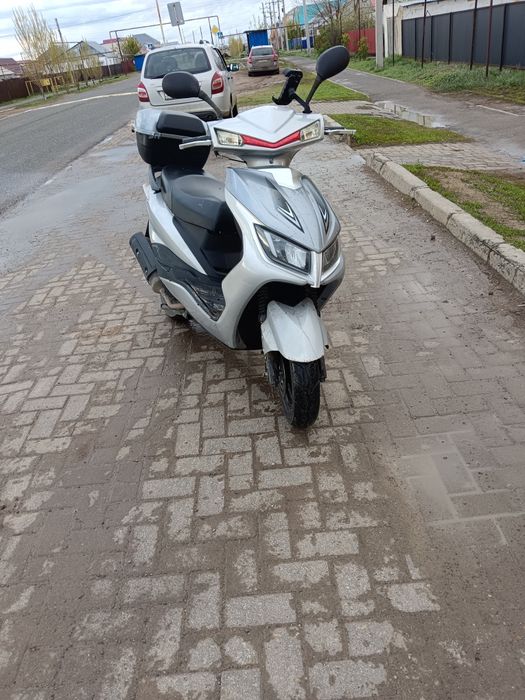 Продам скутер М8