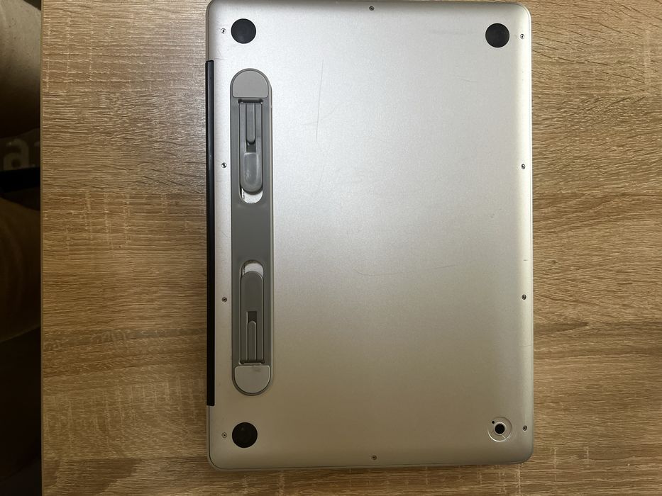 Macbook pro 13 inch late 2011