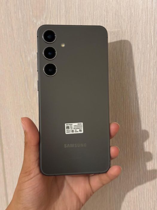 Samsung Galaxy S24 plus
