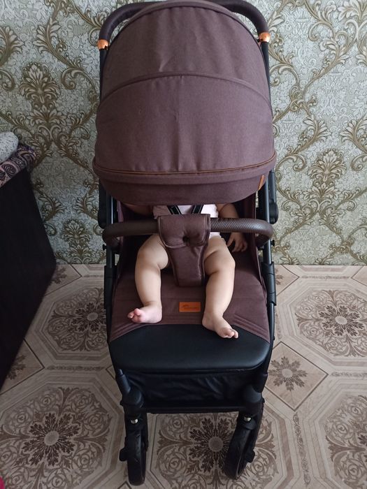 Продам прогулочную коляску