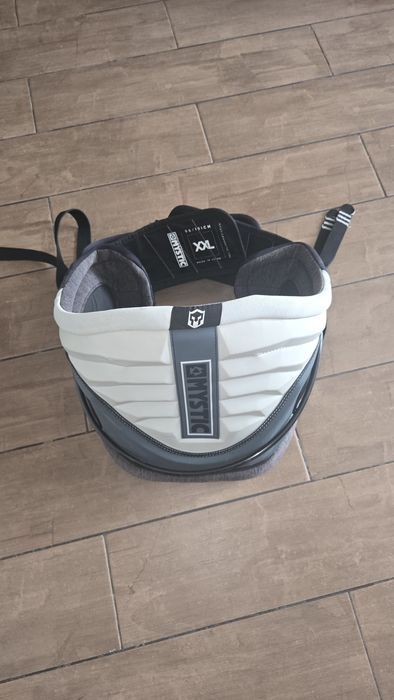 Placa ELEVEIGHT, seat harness PROLIMIT, harness MYSTIC, kitesurfing