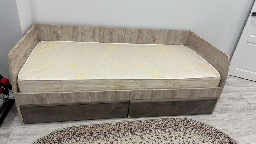 продам полный комплект мебели