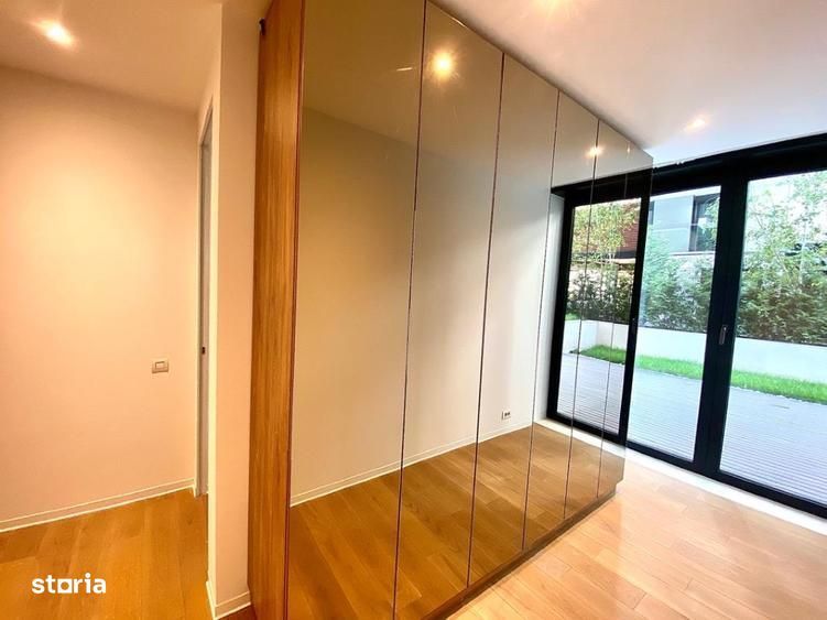 De inchiriat 4 camere de tip duplex situat in One Cherles de Gaulle