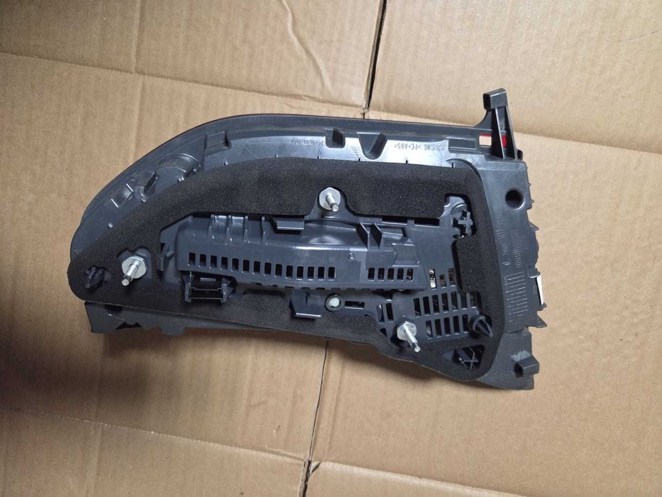 Stop lampa tripla haion portbagaj BMW seria 7 G11 G12 cod 7342968