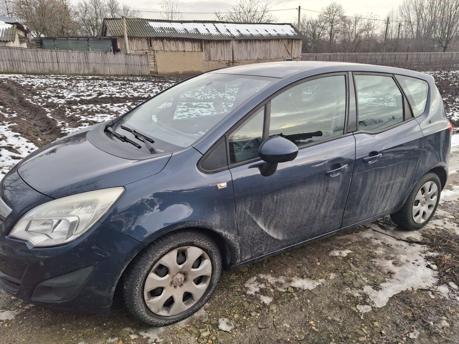 Vând Opel Meriva B 2011