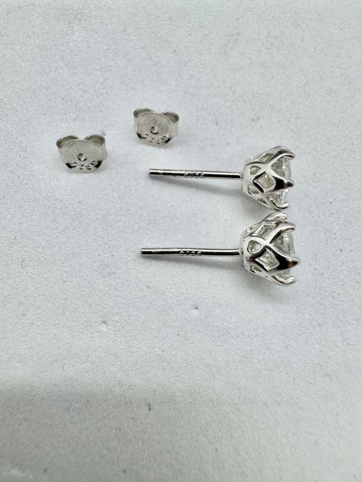 Сребърни обеци с мойсанит (Диамант) 1 карат