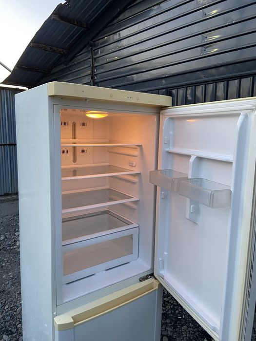 Продам холодильник Samsung