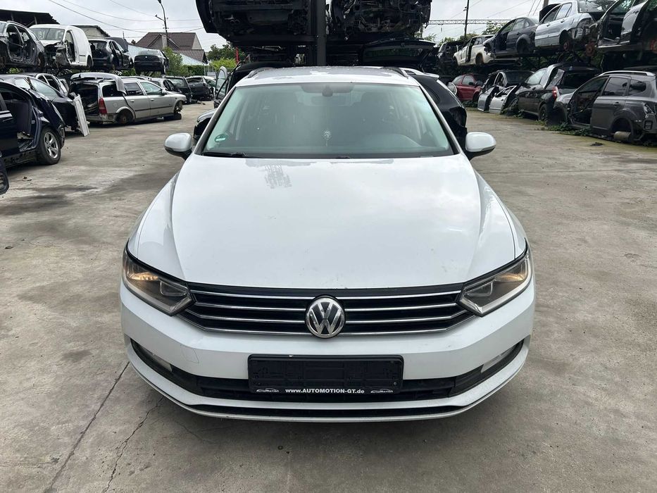 Dezmembrez Volkswagen Passat B8 an 2015 1.6 tdi cod motor cxa